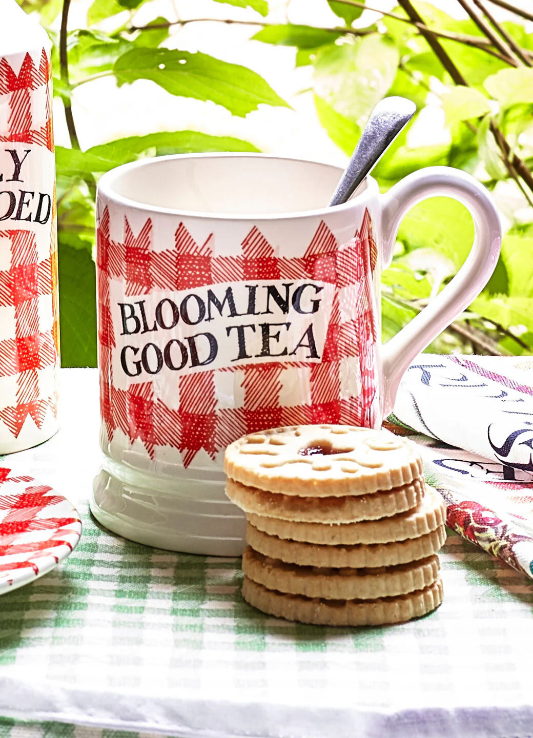 Red Gingham Blooming Good Tea 1/2 Pint Mug - Image 7