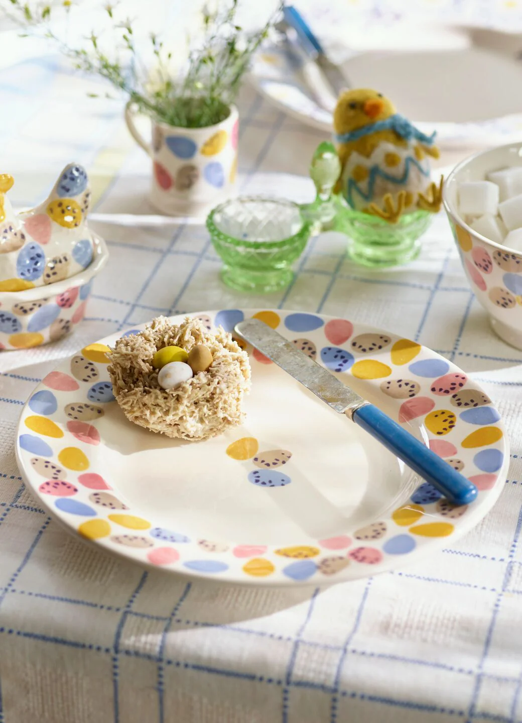 Mini Eggs Medium Dinner Plate, 8.5 Inch - Image 3