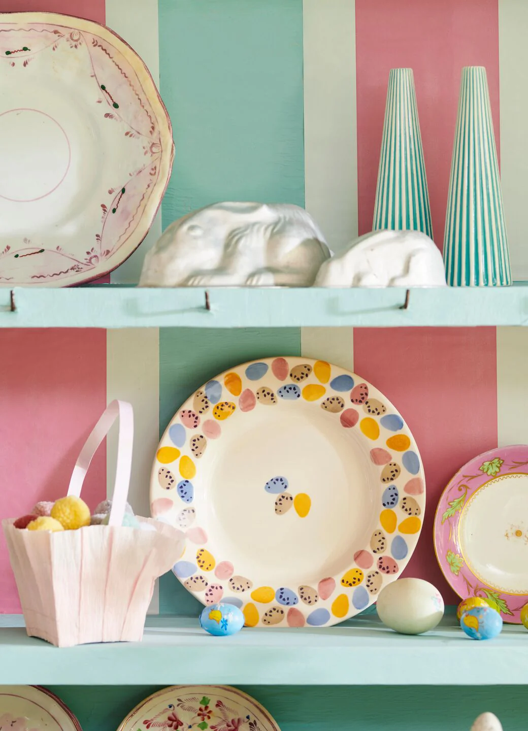 Mini Eggs Medium Dinner Plate, 8.5 Inch - Image 4