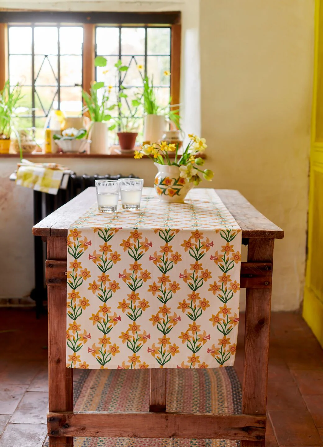 Windblown Daffodils Runner